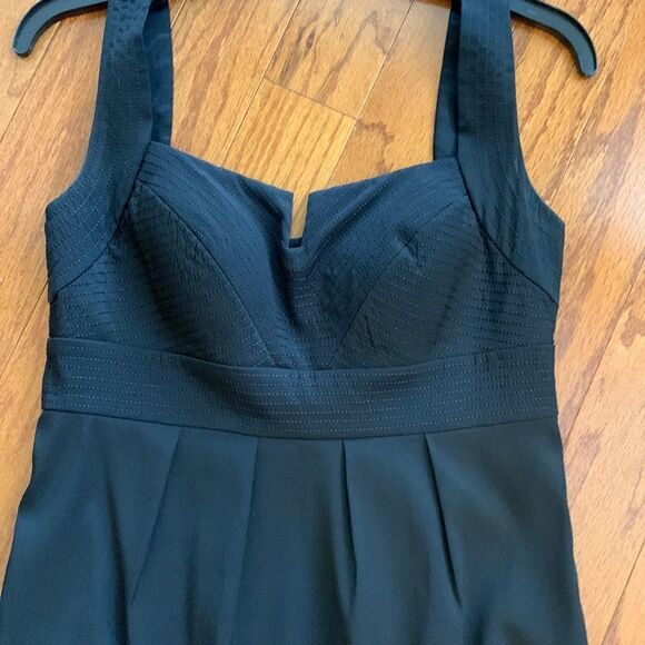 White House/Black Market size 4 black dress with built in bra - Picture 2 of 9